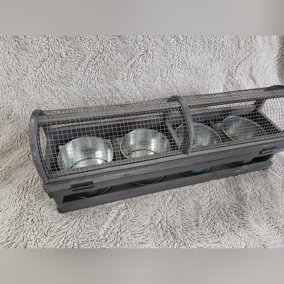 Vintage Decorative Storage Box - Picture 10 of 12